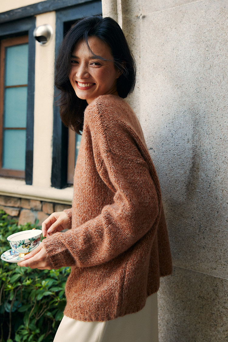 2024秋冬新款77%山羊绒女士真丝花纱无边圆领羊绒衫,女装羊绒衫,澳霖羊绒