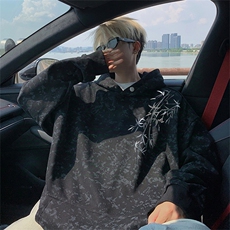 黑色