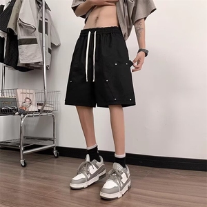 简约潮牌设计感工装短裤男士美式铆钉水洗休闲五分裤夏季高街个性图片
