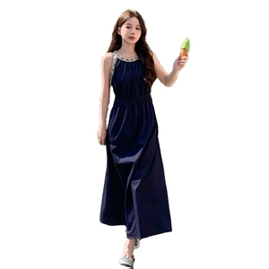 长裙挂脖夏季藏青色背心连衣裙夏季小黑裙复古显瘦连衣裙裙子长裙图片