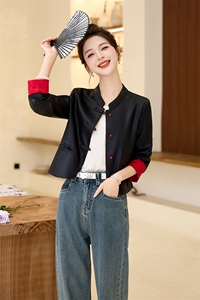 现货。新中式时尚休闲盘扣Pu皮衣外套女2024年春季新款风短款女装图片