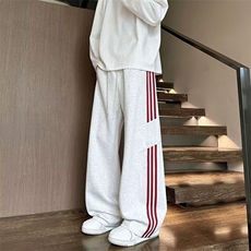 灰色