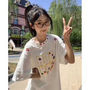 万针全刺绣工艺抖音得物高品质260克重磅纯棉双纱美式高街短袖T恤,小吊带配纱裙怎么搭配图片