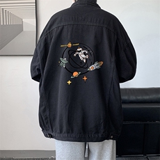 黑色