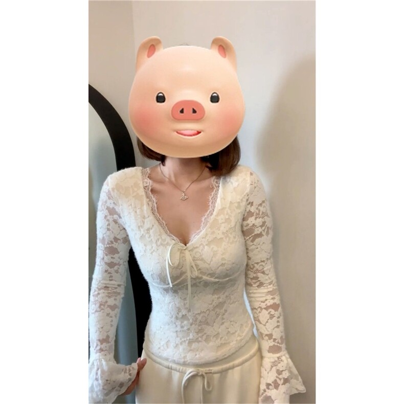 2026新款辣妹纯欲白色蕾丝v领长袖t恤女秋冬季修身内搭打底衫上衣图片