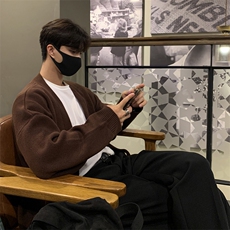 咖啡色