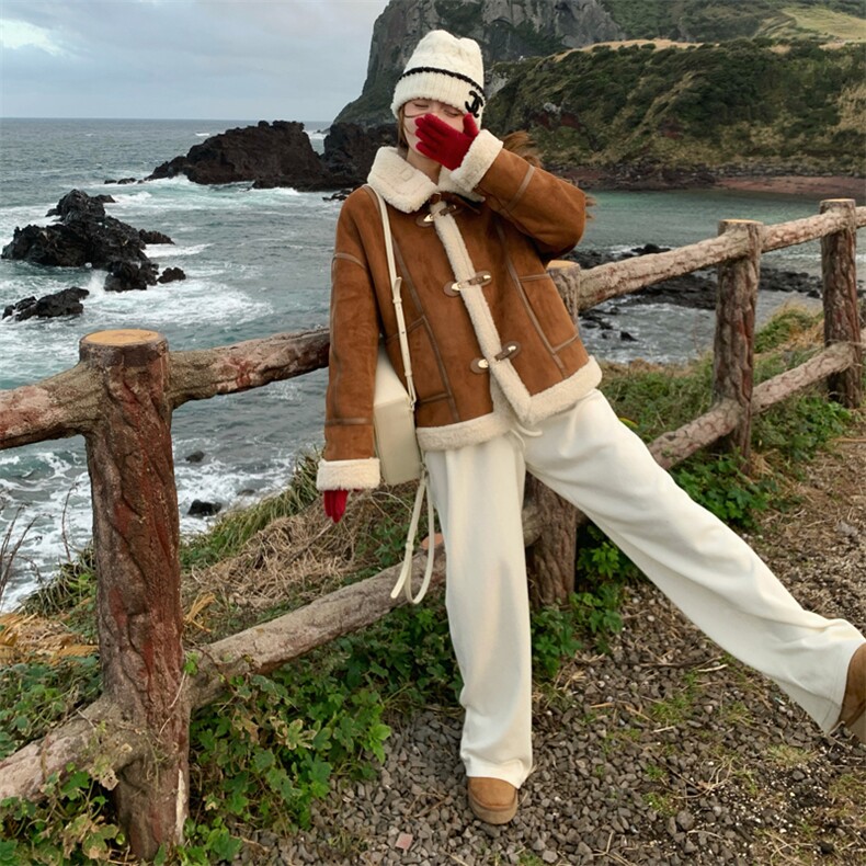 韩系chic红色短款羊羔毛外套女秋冬超火好看高级小众加绒加厚夹克,女装毛呢外套,帛香坊