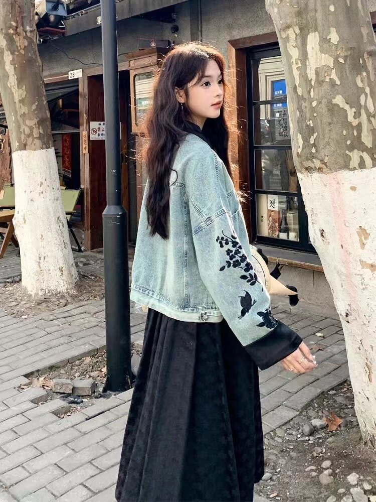 『新中式牛仔』国风设计感盘扣绣花马面裙外套女,女装牛仔外套,喜见多金