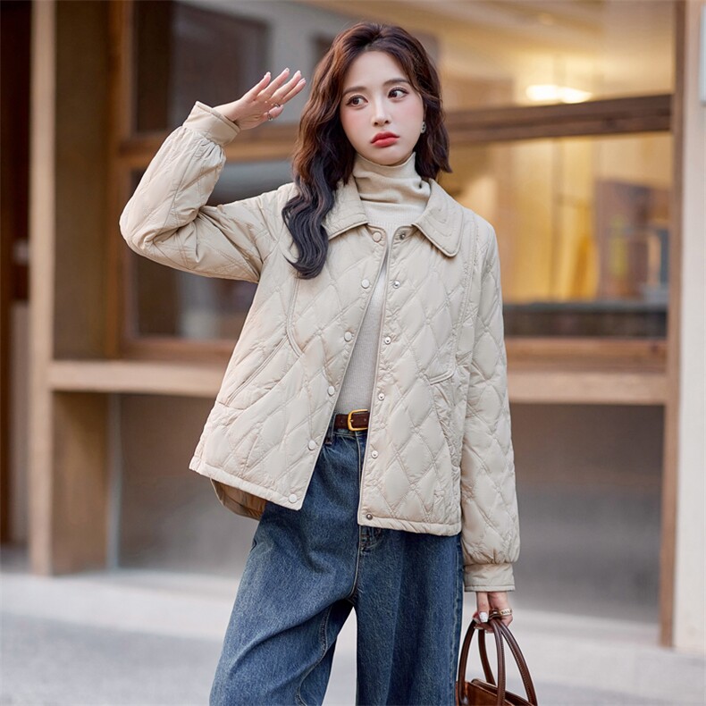 米色轻薄羽绒服女2025冬季新款菱格短款小个子白鸭绒外套,女装羽绒服,梦懿尔