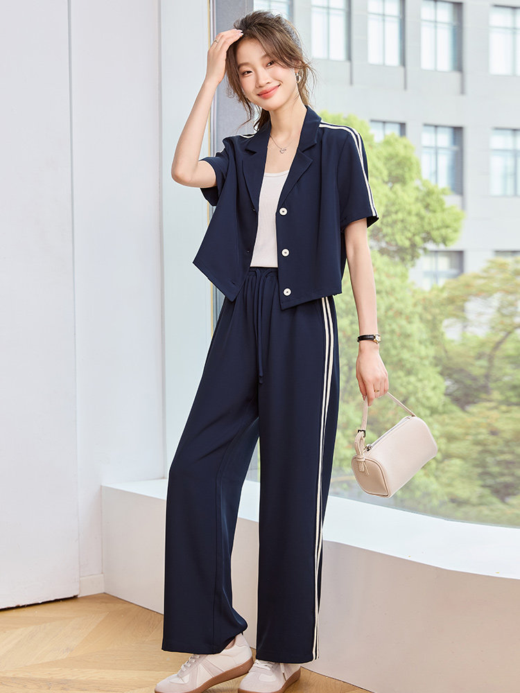 时尚套装女2025夏季新款设计感袖口撞色条纹上衣阔腿直筒裤两件套,女装套装/套裙,辉之琳