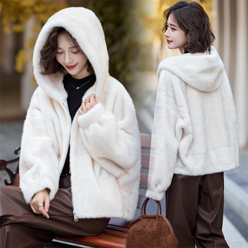 2024年冬季皮草短款连帽休闲款皮毛一体外套，女装皮草，蝶眷
