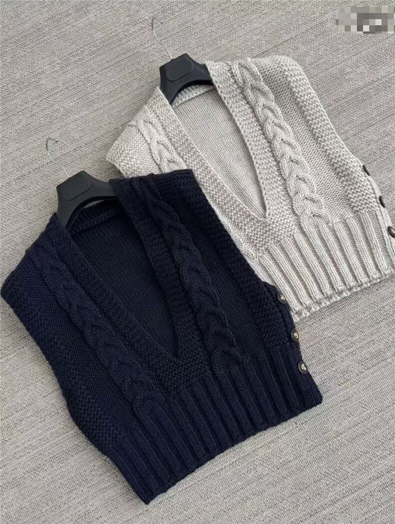 2025年秋季时尚百搭通勤简约休闲扭花V领马甲，女装马甲，百纯羊绒