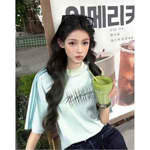 抖音得物品质二开240克宽松纯棉美式潮牌印花三条杠中性风短袖T恤图片