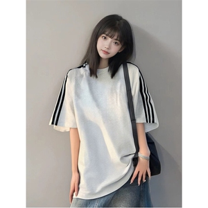 抖音得物高品质二开240克宽松纯棉美式潮牌三条杠织带短袖T恤图片