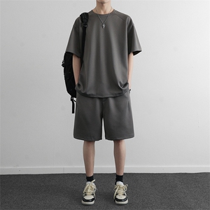 夏季纯色休闲运动套装潮流简约宽松情侣款短袖短裤两件套图片