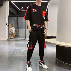 黑色