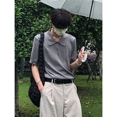 灰色
