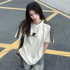 抖音得物品质二开240克宽松纯棉美式潮牌印花三条杠中性风短袖T恤，男装T恤，电商A486-1