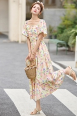 法式碎花纯棉连衣裙女2025夏新款方领气质甜美减龄泡泡袖收腰裙子，女装连衣裙，沁沁公主