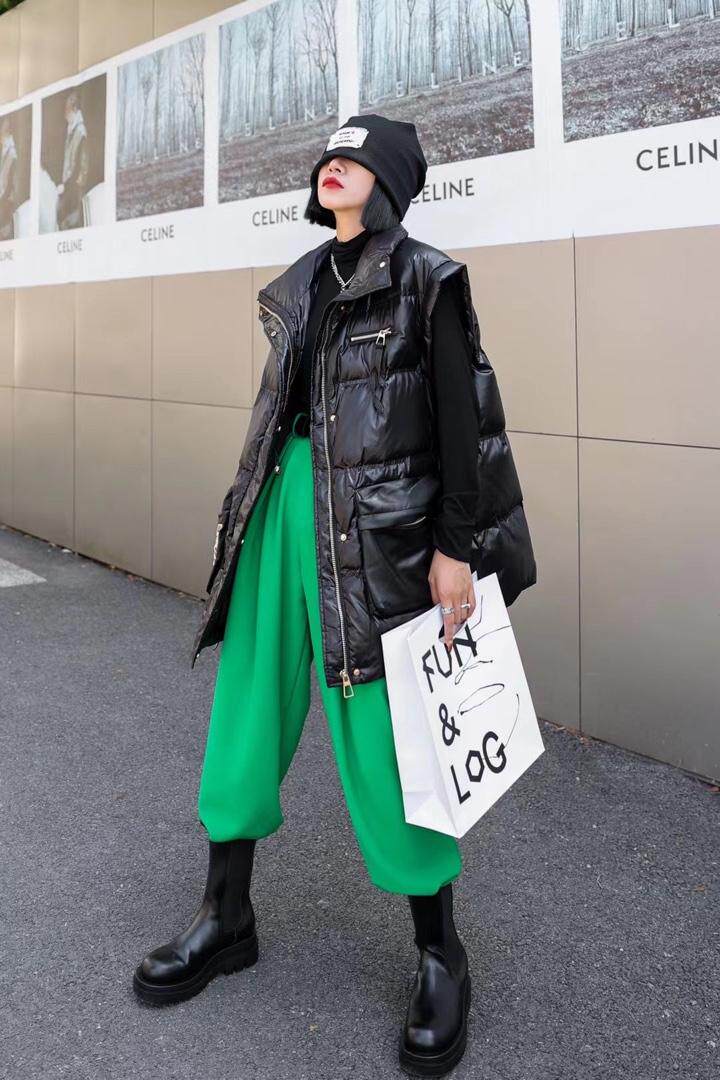 2021新款羽绒服马甲，女装羽绒服，优彩