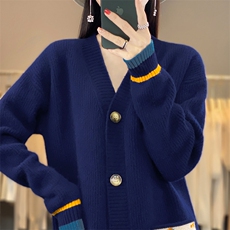 藏蓝色