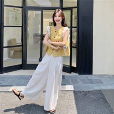 时髦黄色小飞袖刺绣马甲套装女2025夏季韩系洋气减龄阔腿裤两件套，女装套装/套裙，维壹