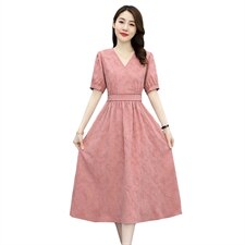 2021夏季新款优雅时尚气质减龄V领休闲舒适修身连衣裙，女装连衣裙，多彩