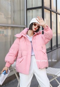 糖果色羽绒服，时尚减龄显瘦图片