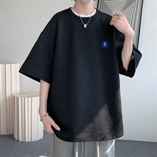 黑色