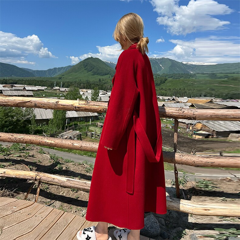 2025年夏季常规中长款长袖纯色系带大翻领时尚百搭简约大方,女装双面呢大衣,蒙绒特