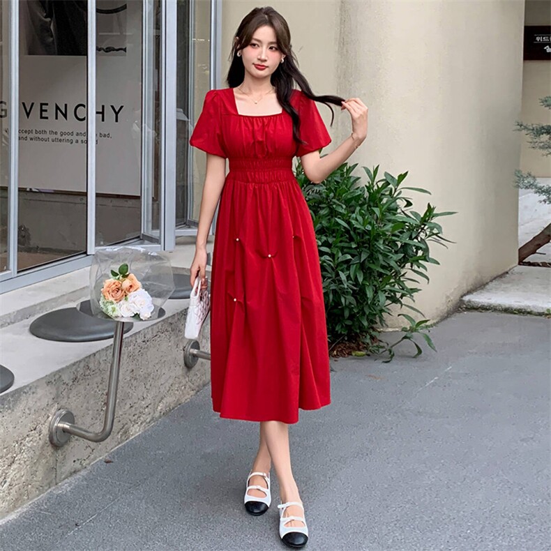 2025夏季法式气质赫本小红裙子高级感泡泡袖收腰结婚订婚连衣裙女，女装连衣裙，心心服饰
