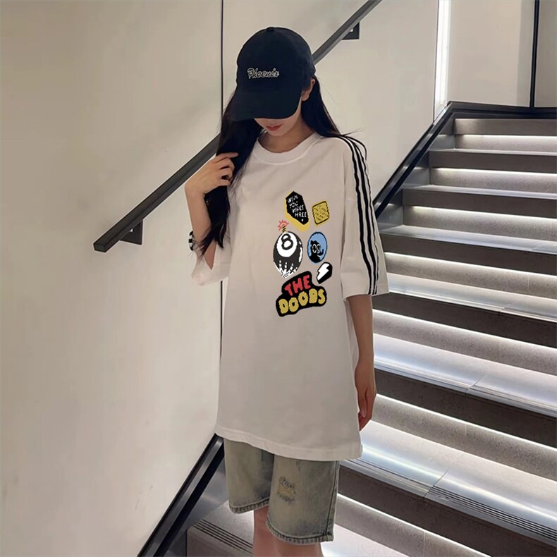 抖音得物高品质二开240克宽松纯棉美式潮牌三条杠织带短袖T恤图片