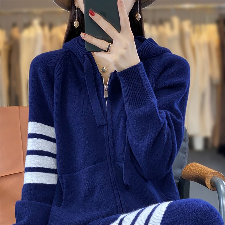 女士羊毛套装休闲舒适显瘦羊毛连帽开衫两件套,女装套装/套裙,暖思雅