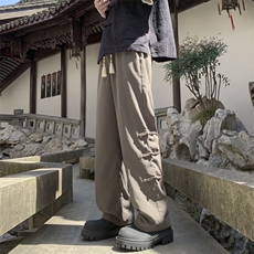 灰色
