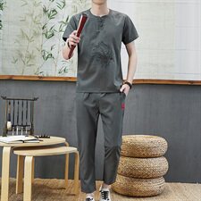 深灰色