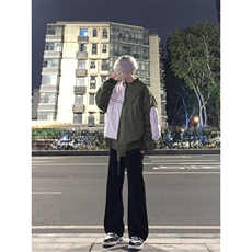 黑色