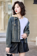 新款牛仔外套女春秋季2025年小个子女生时尚休闲连帽夹克上衣，女装短外套，新感觉