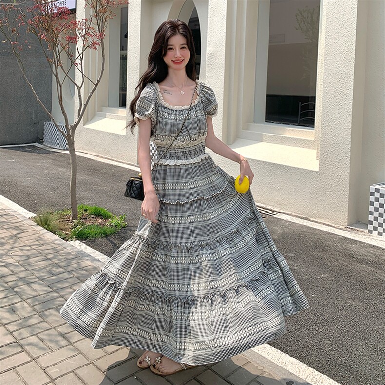 法式复古方领泡泡袖连衣裙女2025夏季高腰显瘦格纹长裙一字领裙子,女装连衣裙,浙宝285（原212）