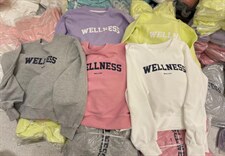 2022新面料短款卫衣，女装卫衣/绒衫，一颗柠檬