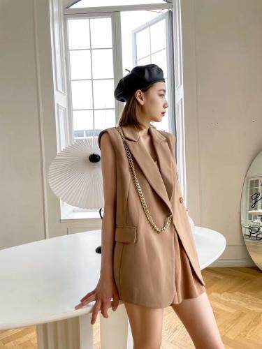 新品饰品搭配西装马甲，女装西装，G7V7