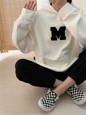 毛巾绣M卫衣，女装卫衣/绒衫，WW9