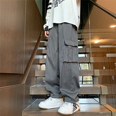 灰色