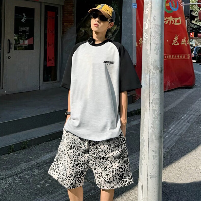 抖音得物高品质二开240克宽松纯棉美式潮牌插肩袖拼接短袖T恤图片
