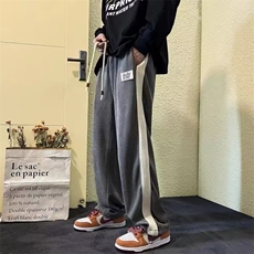 灰色
