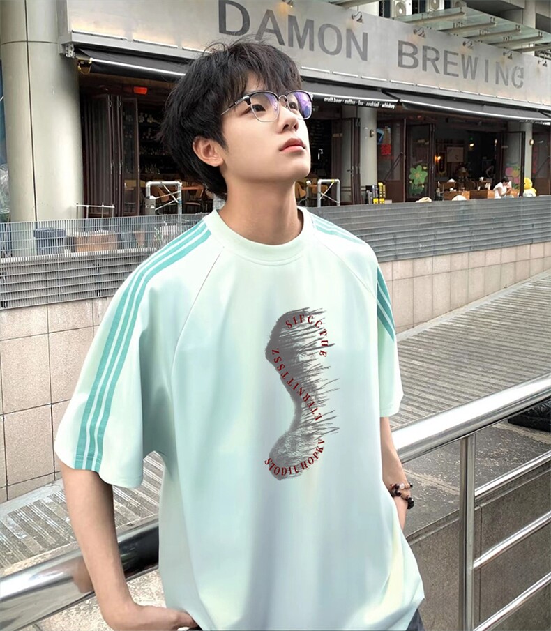 抖音得物品质二开240克宽松纯棉美式潮牌印花三条杠中性风短袖T恤,男装T恤,电商A486