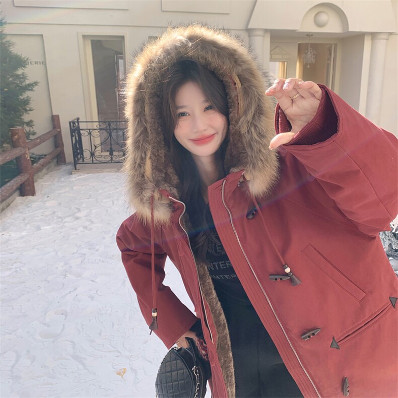 7天出货 圣诞红大毛领50羽绒服2C090-9029-P320-K478图片