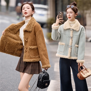 巨好看鹿皮绒皮毛一体外套女冬季新款小个子短款加绒加厚棉服图片