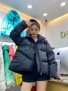 羽绒外套图片
