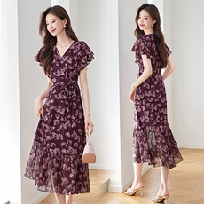 法式绝美玫瑰印花连衣裙女2025夏新款荷叶边收腰显瘦气质V领裙子，女装连衣裙，恋慕依尚