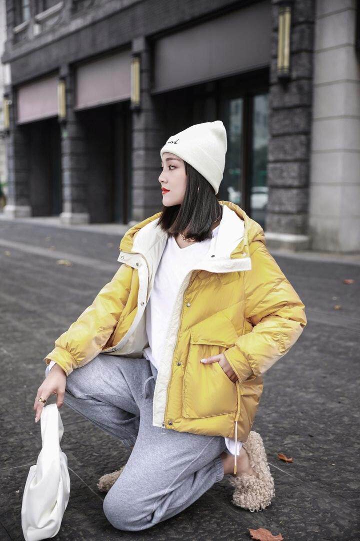 拼色羽绒服，女装羽绒服，蓝芝衣秀